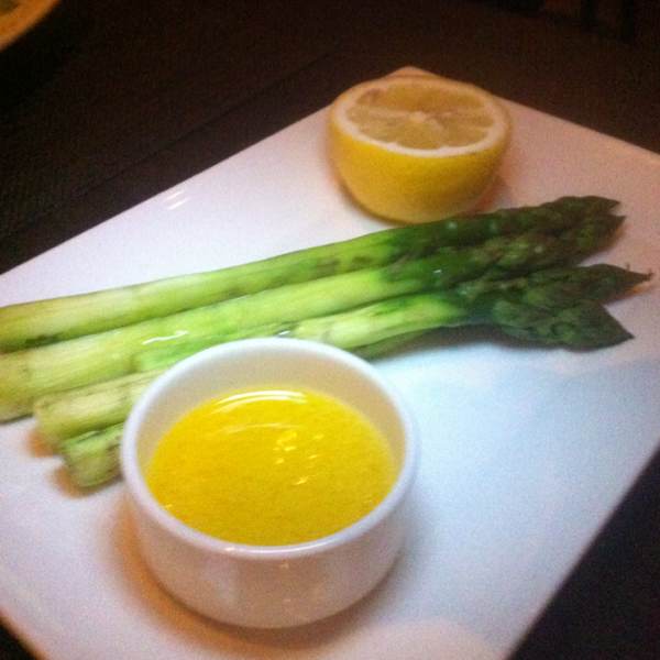 Grilled Asparagus (Side) at Wooloomooloo Steakhouse on #foodmento http://foodmento.com/place/400