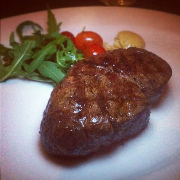 Filet Mignon, Centrecut (10 oz) from Wooloomooloo Steakhouse on #foodmento http://foodmento.com/dish/1365