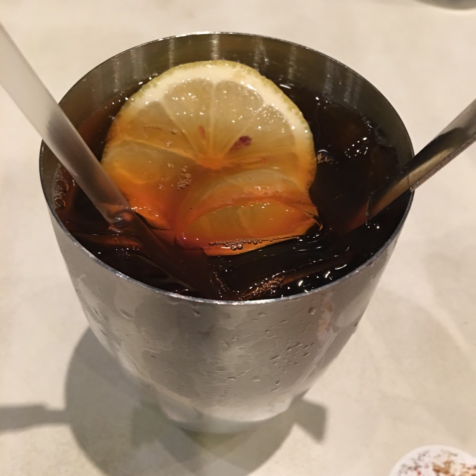 Iced Lemon Black Tea from Cha Chan Tang 茶餐廳 on #foodmento http://foodmento.com/dish/40145