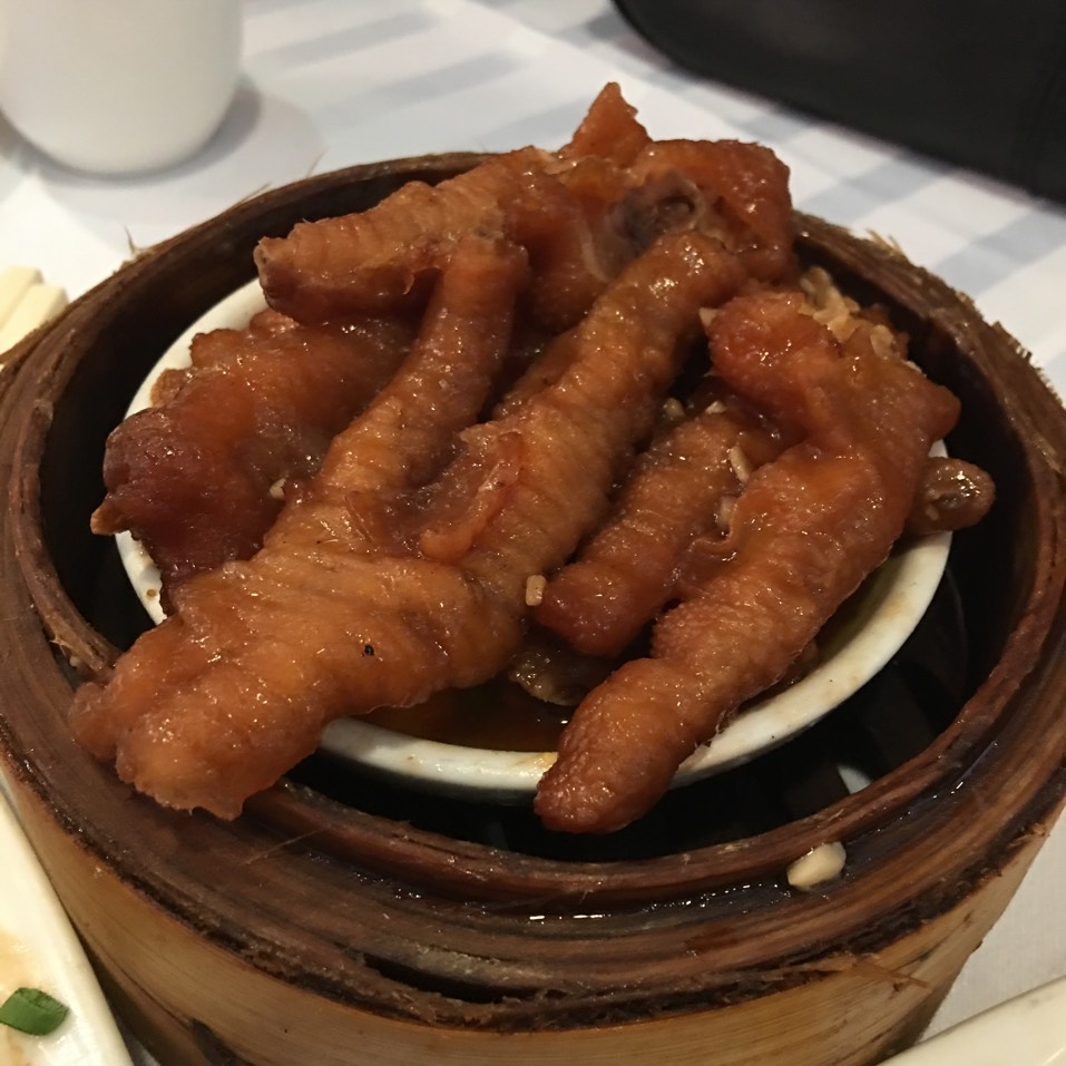 Braised Chicken Feet at Asian Jewels Seafood Restaurant 敦城海鲜酒家 on #foodmento http://foodmento.com/place/4093