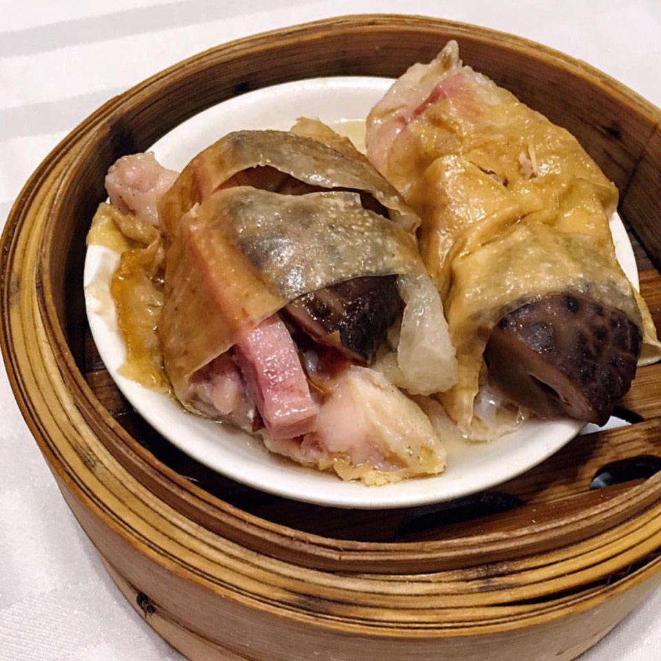 Tofu Skin Wrap With Chicken, Fish Maw, Ham, Mushrooms at Asian Jewels Seafood Restaurant 敦城海鲜酒家 on #foodmento http://foodmento.com/place/4093