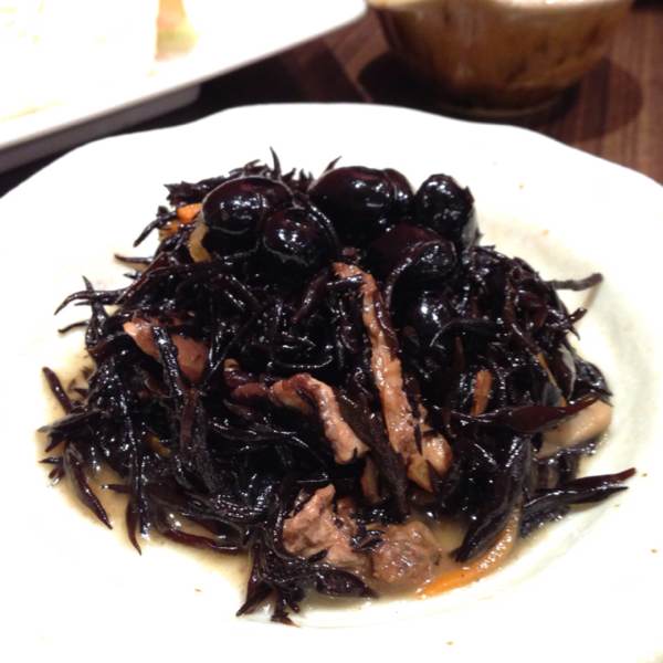 Hijikini (Black Soybeans & Seaweed) at Ootoya Japanese Restaurant 大户屋 on #foodmento http://foodmento.com/place/40