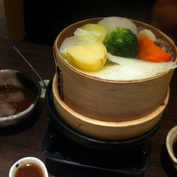 Yasai Seiro (Steamed Veggies) at Ootoya Japanese Restaurant 大户屋 on #foodmento http://foodmento.com/place/40