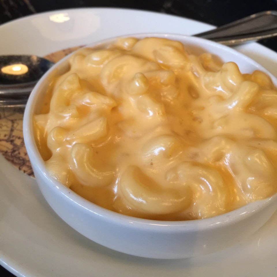 Macaroni & Cheese - Sides​ from Blue Smoke on #foodmento http://foodmento.com/dish/30490
