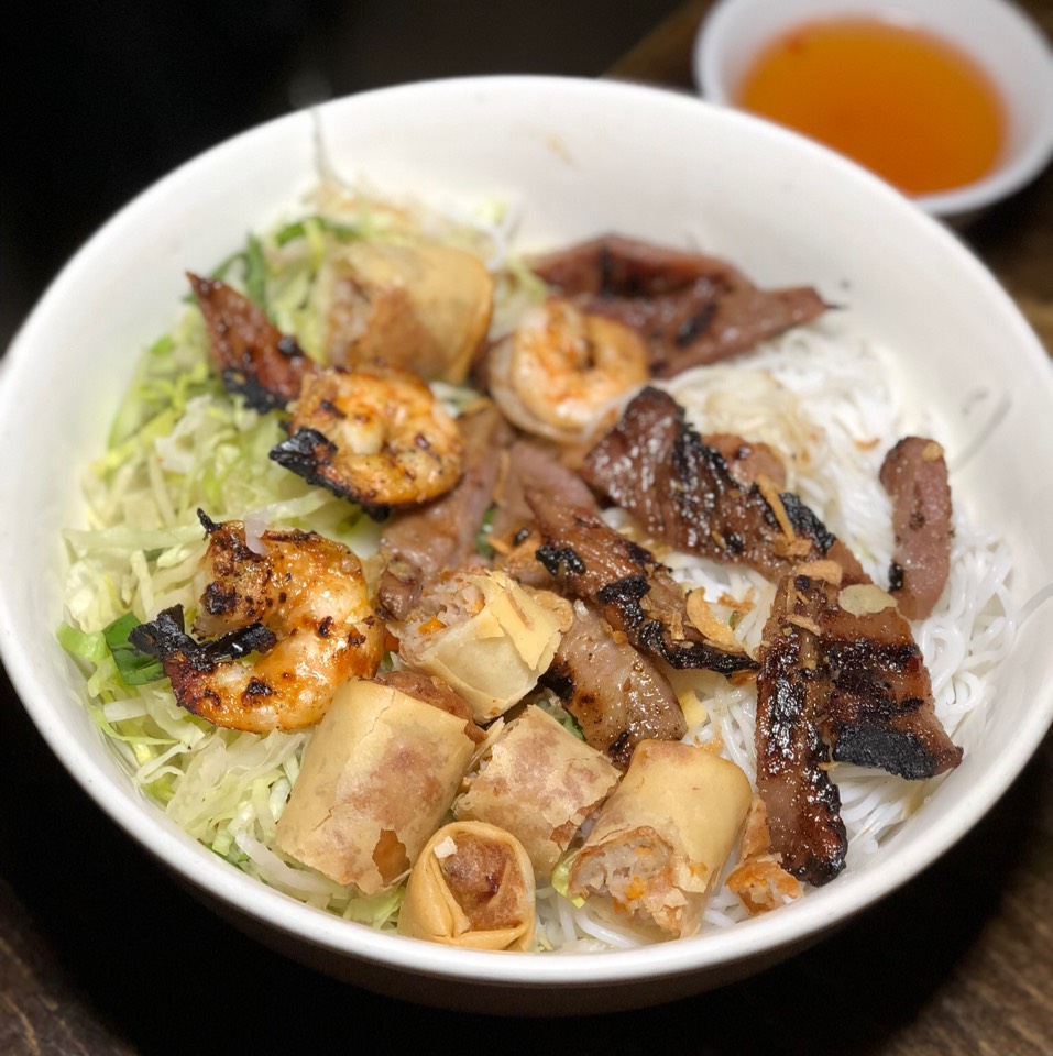 Bun Sao Mai (vermicelli noodles w beef, shrimp & chopped springroll) at Sao Mai on #foodmento http://foodmento.com/place/4140
