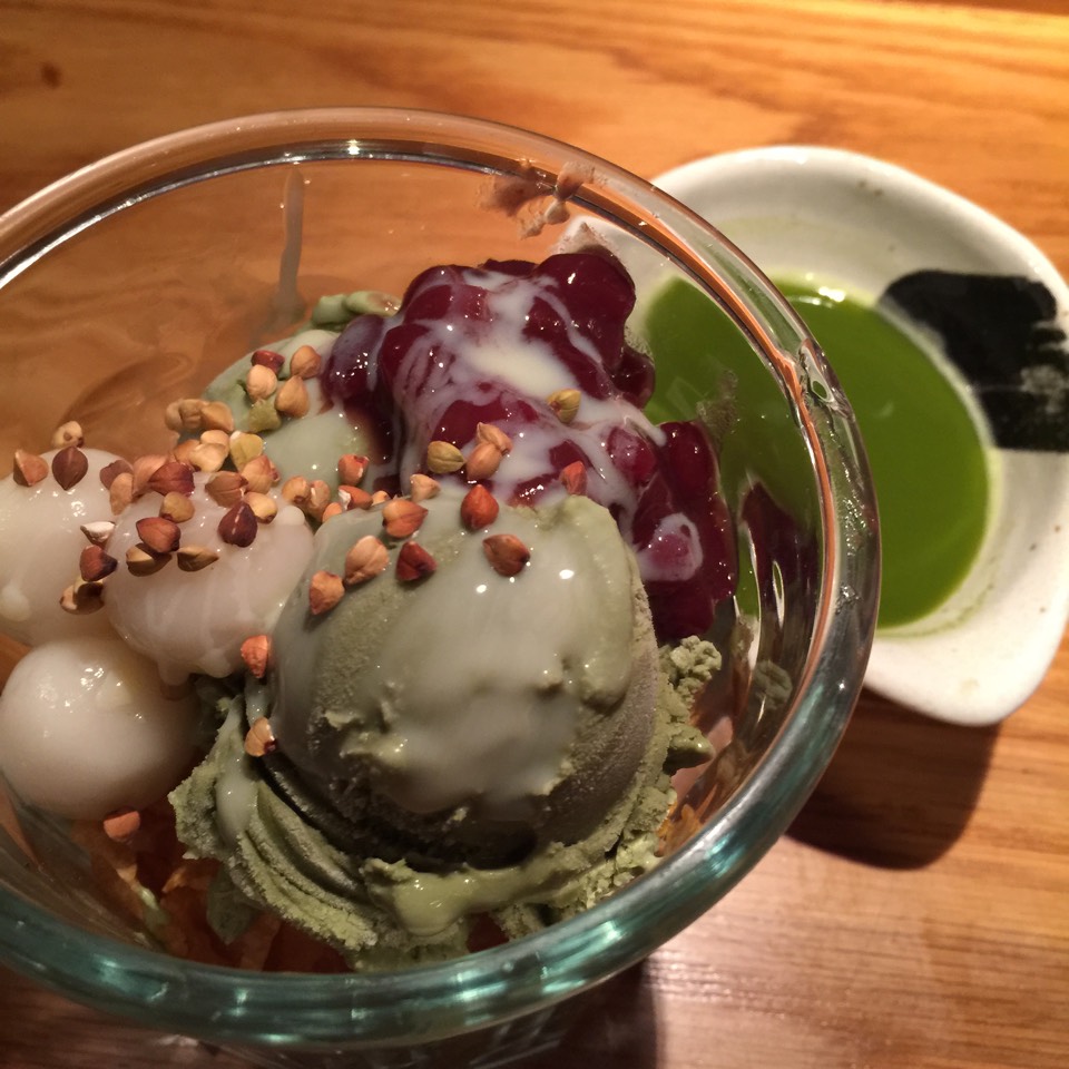 Matcha Affogato (Mochi, Adzuki Beans, Matcha Ice Cream) from Cocoron on #foodmento http://foodmento.com/dish/17346