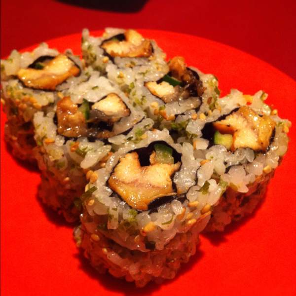 Unakyu Maki (Eel & Cucumber) at Sushi Tei on #foodmento http://foodmento.com/place/42
