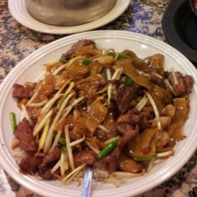 Beef Chow Fun (Broad Noodles) at XO Kitchen on #foodmento http://foodmento.com/place/441