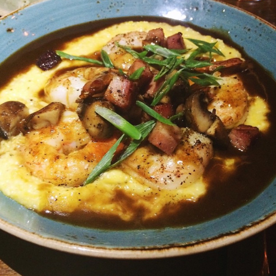 BBQ Shrimp & Grits from Birds & Bubbles (CLOSED) on #foodmento http://foodmento.com/dish/29538