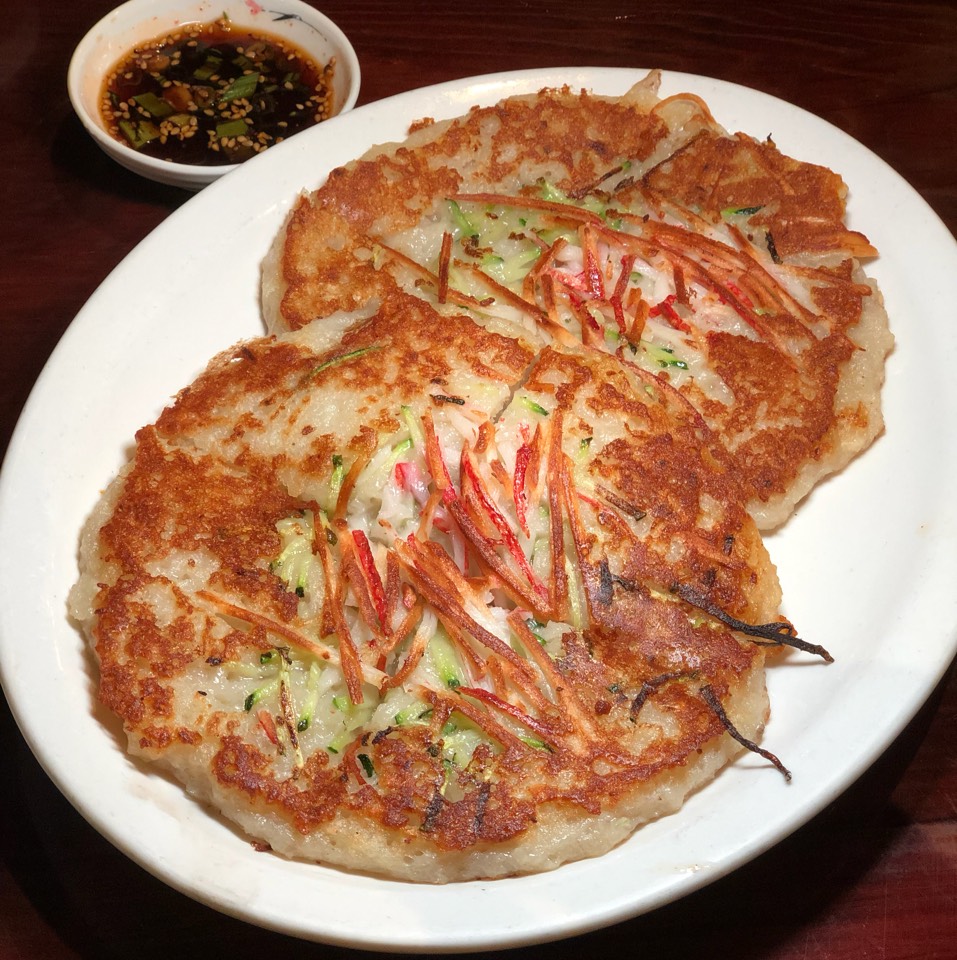 Gamja Jun (Potato Pancake With Crab Meat) from Kobawoo House on #foodmento http://foodmento.com/dish/46375