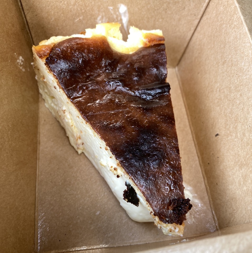 Basque Cheesecake at République (Republique) on #foodmento http://foodmento.com/place/4460