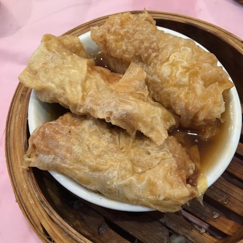 Beancurd Skin Roll from Royal Seafood Restaurant on #foodmento http://foodmento.com/dish/39970
