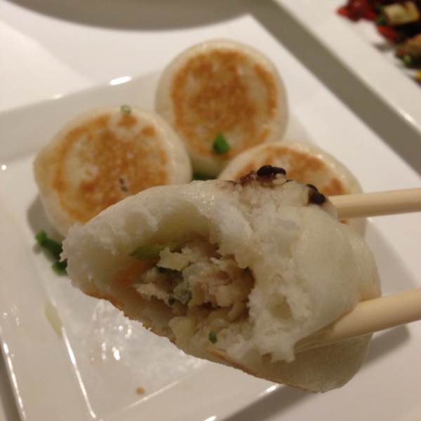 Pan-fried Meat Bun on #foodmento http://foodmento.com/dish/1683