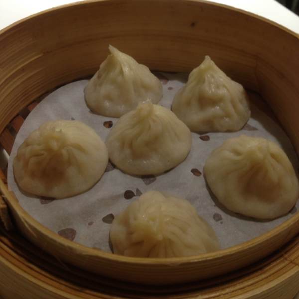 Steamed Juicy Meat Buns (Xiao Long Bao) on #foodmento http://foodmento.com/dish/1684