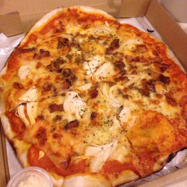 Meat Lovers (Beef, Bacon, Chicken) Pizza at Bistroquet Pizza & Grill on #foodmento http://foodmento.com/place/469