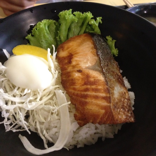 Salmon Don @ Unkai Japanese #01-88 at Old Airport Road Market & Food Centre on #foodmento http://foodmento.com/place/475