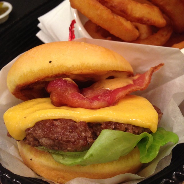 Bacon Cheeseburger at Omakase Burger on #foodmento http://foodmento.com/place/477