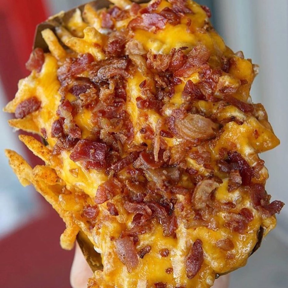 Fries With The Works (Smoked Bacon, Cheddar, Sour Cream) from Blue Ribbon Fried Chicken on #foodmento http://foodmento.com/dish/30546