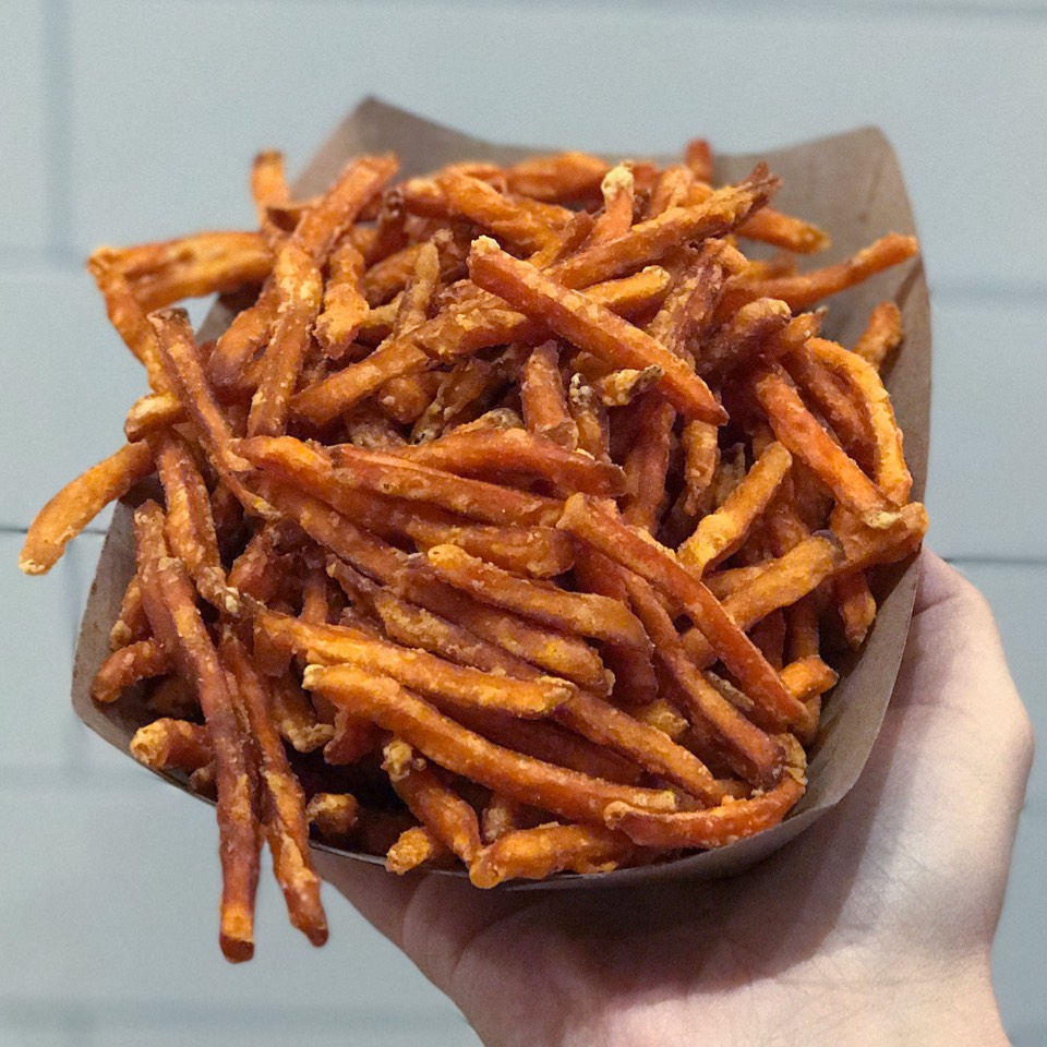 Sweet Potato Fries from Blue Ribbon Fried Chicken on #foodmento http://foodmento.com/dish/40548