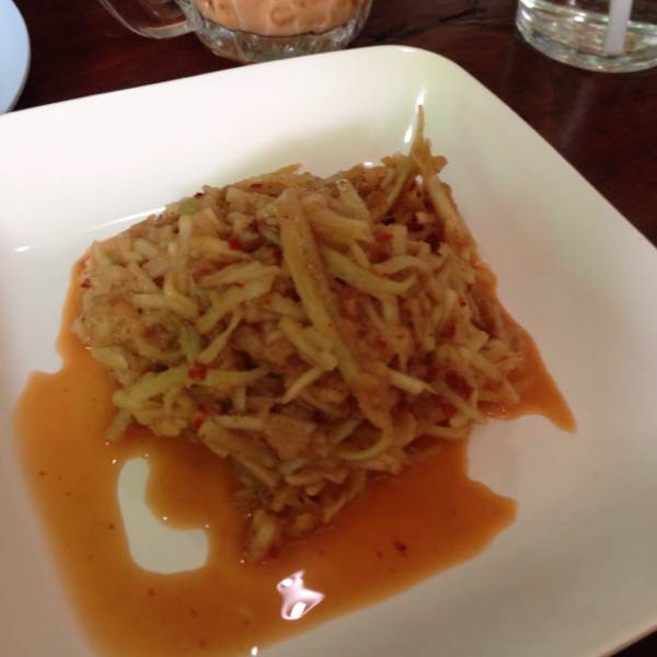 Mango Salad at เฮือนเพ็ญ (Huen Phen) on #foodmento http://foodmento.com/place/488