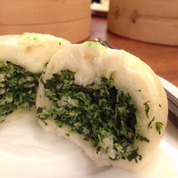 Vegetable & Ground Pork Bun at 鼎泰豐 Din Tai Fung on #foodmento http://foodmento.com/place/502