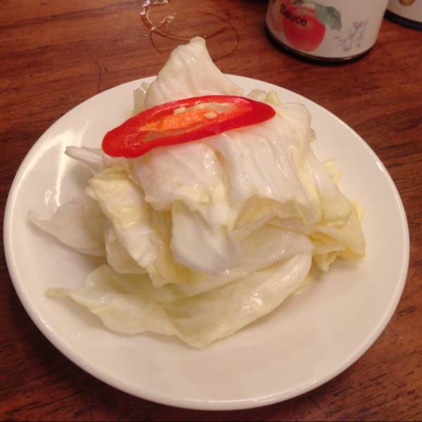 Pickled Cabbage at 鼎泰豐 Din Tai Fung on #foodmento http://foodmento.com/place/502