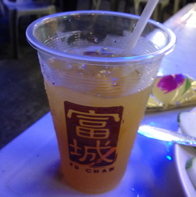 Iced Lemon Tea from Lorong 29 Sing Lian Eating House on #foodmento http://foodmento.com/dish/1955
