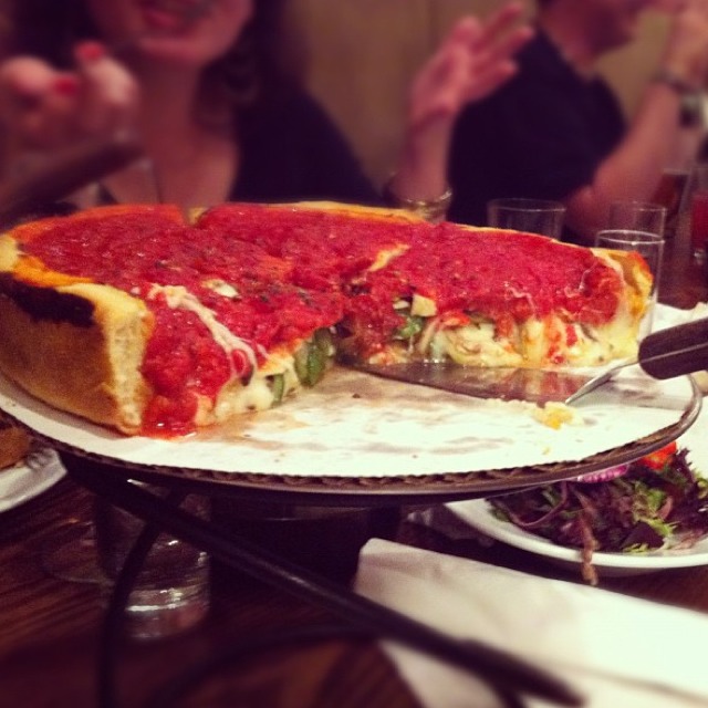 Californian Chicago Deep Dish Pizza (Whole Wheat, Mozzarella, Spinach, Onions) from Patxi's Chicago Pizza on #foodmento http://foodmento.com/dish/2375