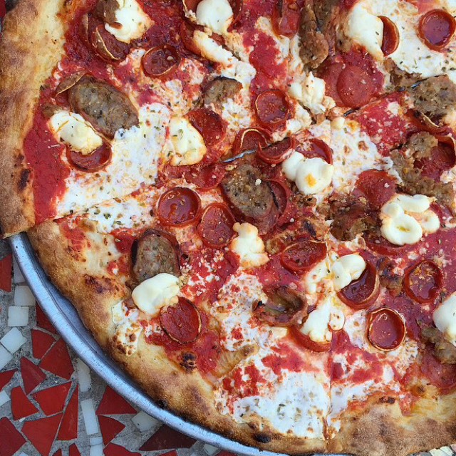 New Yorker Pizza at Tony’s Pizza Napoletana on #foodmento http://foodmento.com/place/519