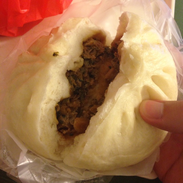 Big Meat Bun at 519 咖啡店 (Coffee shop) on #foodmento http://foodmento.com/place/522
