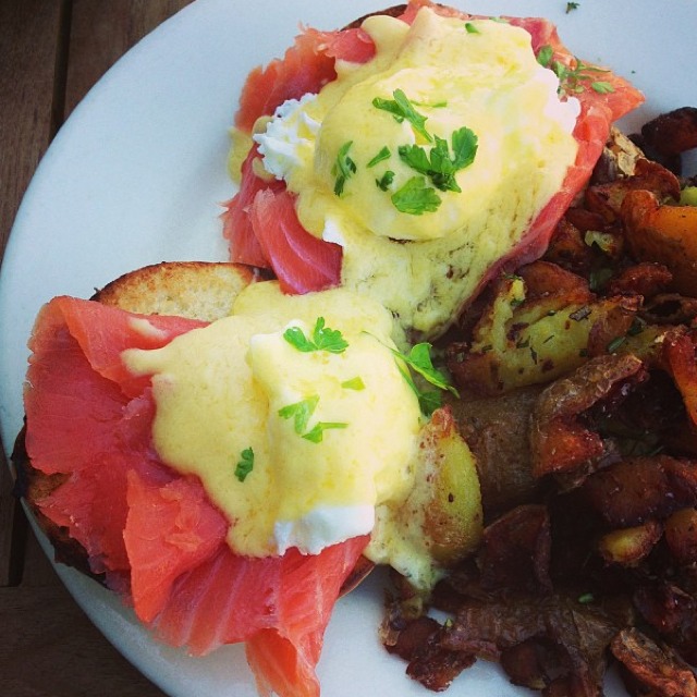 Eggs Benedict with Smoked Salmon from Plow on #foodmento http://foodmento.com/dish/2837