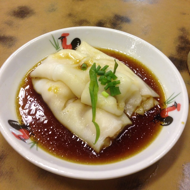 Steamed Rice Roll w Shrimp (Chee Cheong Fun) at Mongkok Dim Sum 旺角點心 on #foodmento http://foodmento.com/place/562