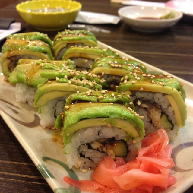 Unagi Avocado Maki from Fish Mart Sakuraya on #foodmento http://foodmento.com/dish/2021