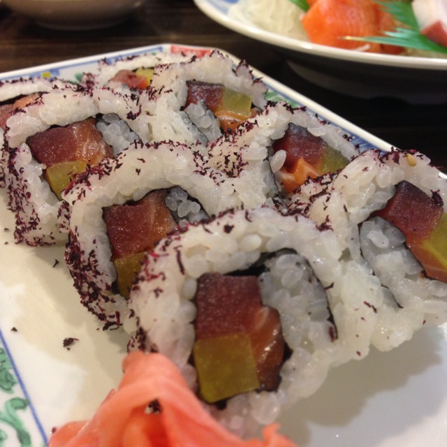 Sanshoku Maki (Tuna, Salmon, Pickle) at Fish Mart Sakuraya on #foodmento http://foodmento.com/place/566