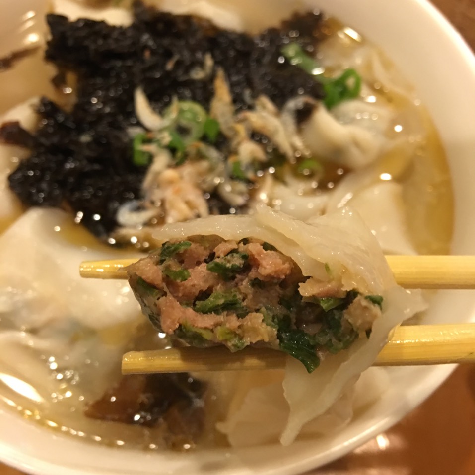 Pork & Cabbage Dumpling Soup from Nan Xiang Xiao Long Bao on #foodmento http://foodmento.com/dish/37000