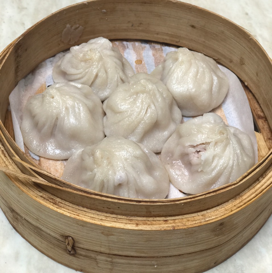 Pork Xiao Long Bao (Soup Dumplings) from 上海人家 Shanghai Family Dumpling on #foodmento http://foodmento.com/dish/22774