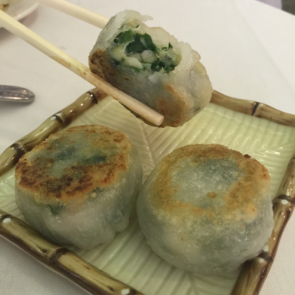 Pan Fried Chive Dumplings at Oriental Garden 福臨門海鮮酒家 on #foodmento http://foodmento.com/place/5768