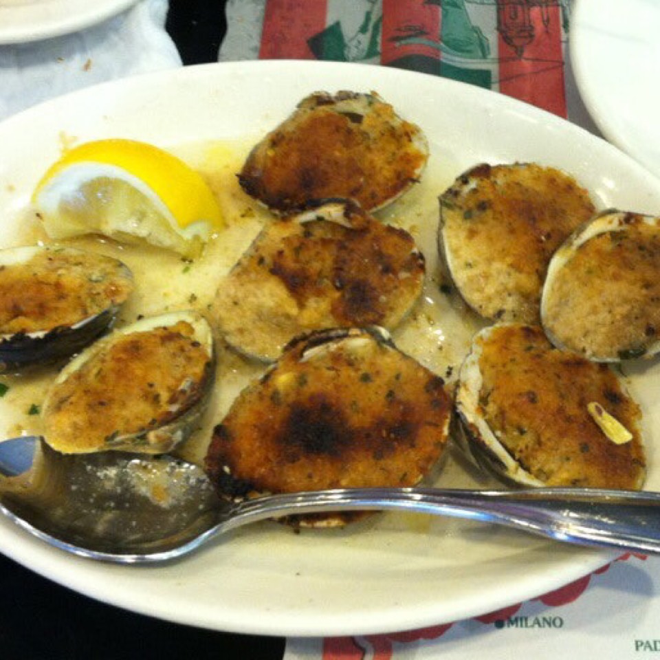Baked Clams from Randazzo's Clam Bar on #foodmento http://foodmento.com/dish/23468