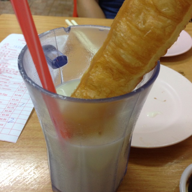 You Tiao at Yong He Eating House 永和豆浆油条大王 on #foodmento http://foodmento.com/place/597