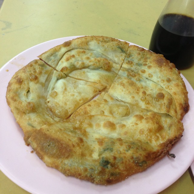 Fried Spring Onion Pancake at Yong He Eating House 永和豆浆油条大王 on #foodmento http://foodmento.com/place/597