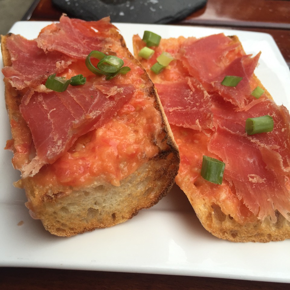 Pan Con Tomate With Jamon from Buceo 95 on #foodmento http://foodmento.com/dish/31760