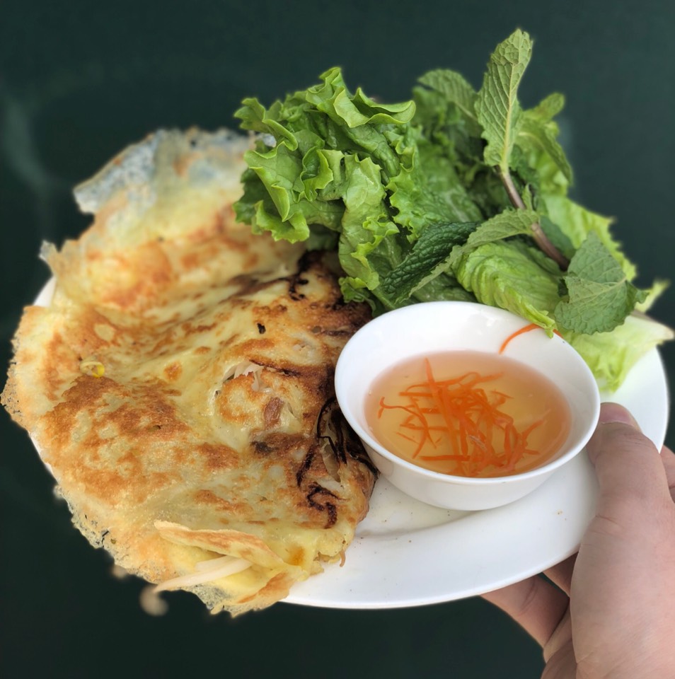 Banh Xeo (Vietnamese Style Moon Pancake) at Thanh Da on #foodmento http://foodmento.com/place/6055