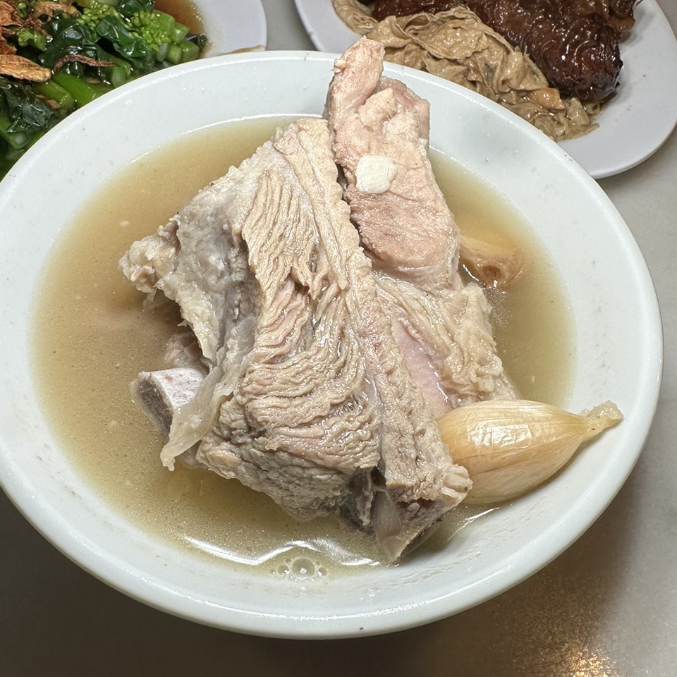 Bak Kut Teh (Pork Ribs) at Song Fa Bak Kut Teh 松发肉骨茶 on #foodmento http://foodmento.com/place/60