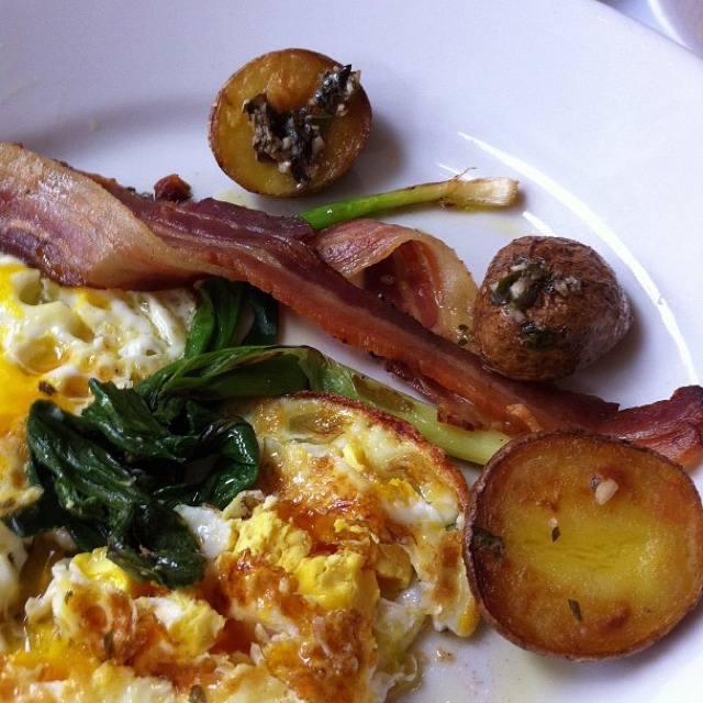Eggs with Leek, Bacon, Yellow Finns from Zuni Cafe on #foodmento http://foodmento.com/dish/2784