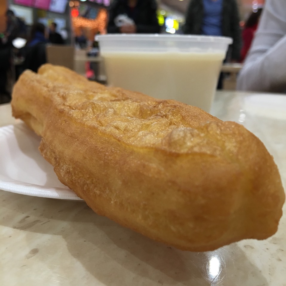You Tiao (Chinese Fried Dough) @ stall #12 at New York Food Court 紐約美食廣場 on #foodmento http://foodmento.com/place/6286