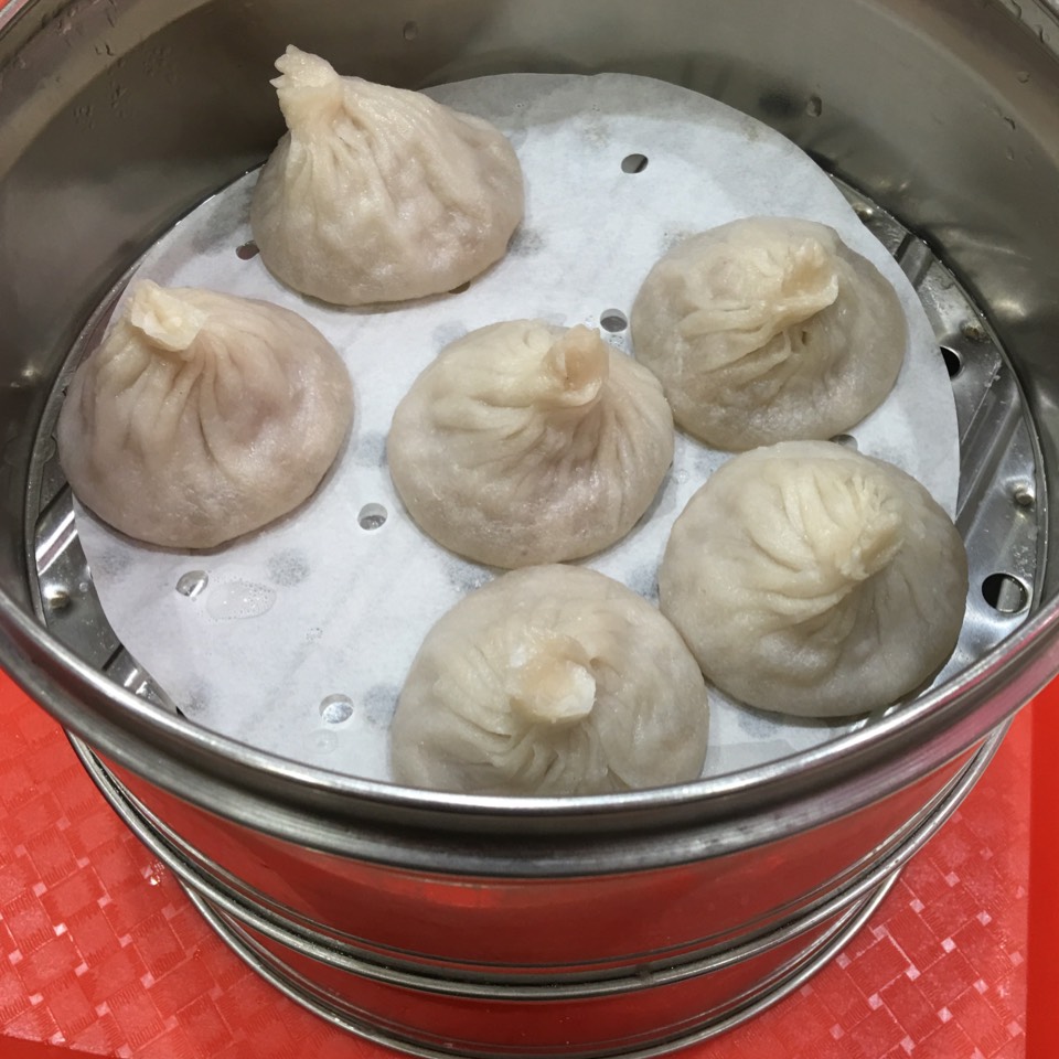 Pork Soup Dumplings (Xiao Long Bao) @ Stall #12 at New York Food Court 紐約美食廣場 on #foodmento http://foodmento.com/place/6286