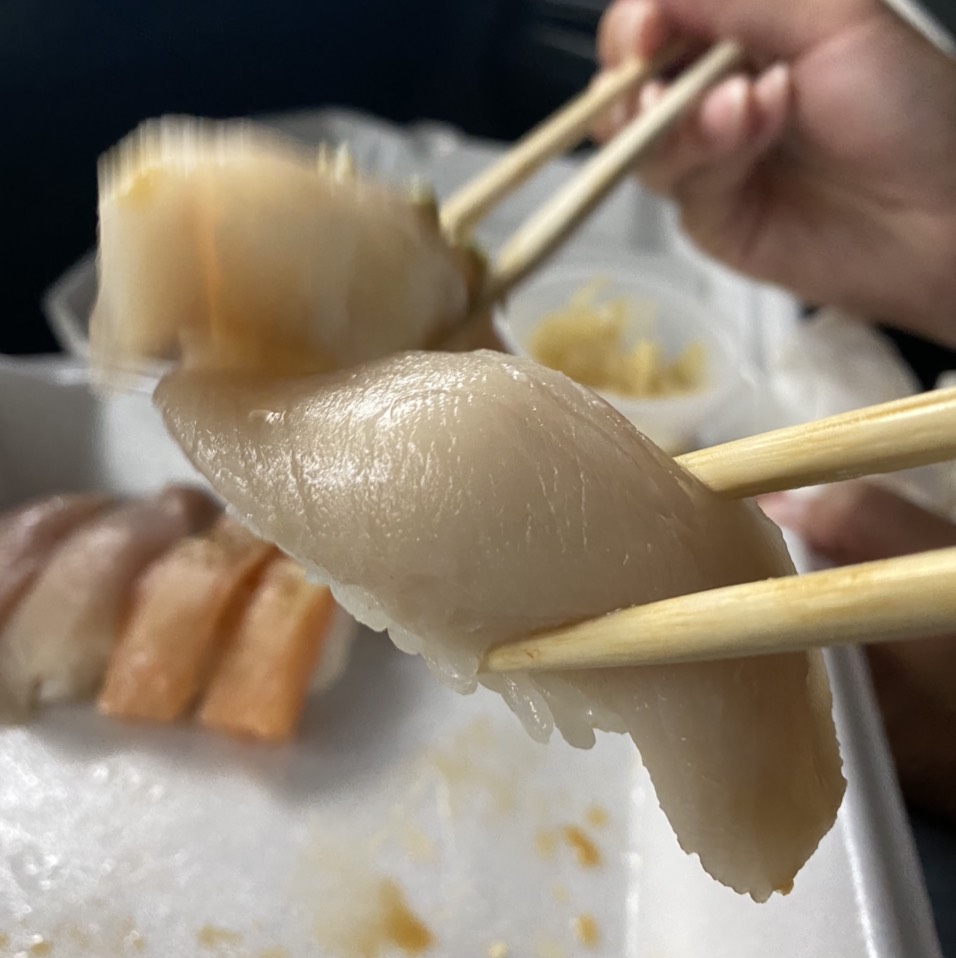 Yellowtail Belly Sushi from Echigo Sushi on #foodmento http://foodmento.com/dish/50553