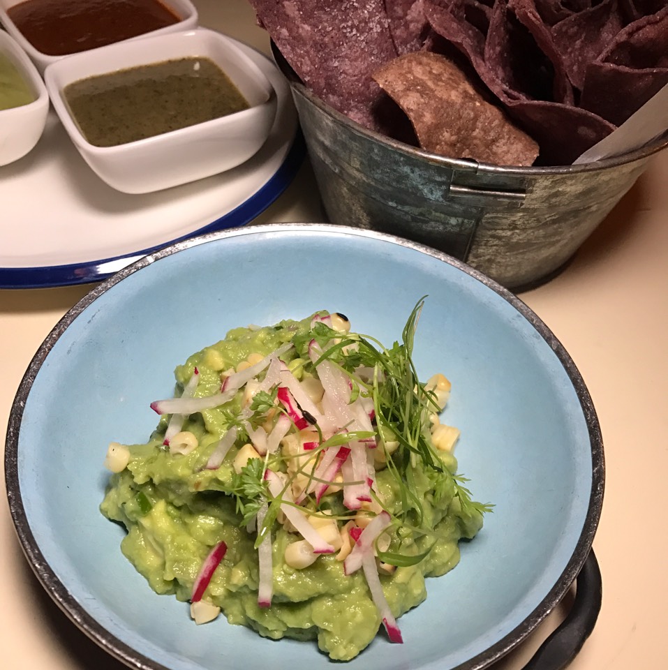 Guacamole + Chips & Salsa from Tijuana Picnic on #foodmento http://foodmento.com/dish/43728