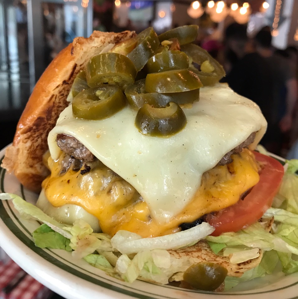 Ultimate Cheeseburger (9oz Triple Decker) at Bill's Bar & Burger on #foodmento http://foodmento.com/place/6758
