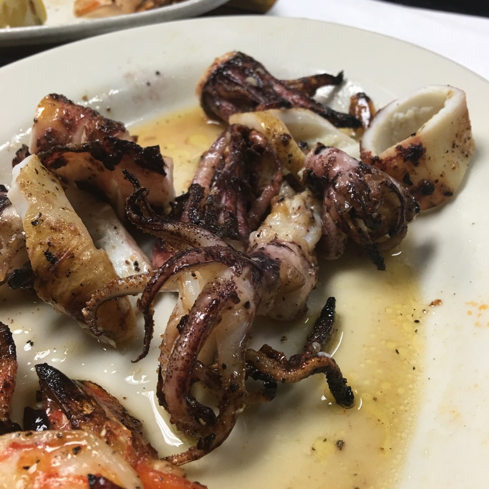 Grilled Calamari from Astoria Seafood on #foodmento http://foodmento.com/dish/29596